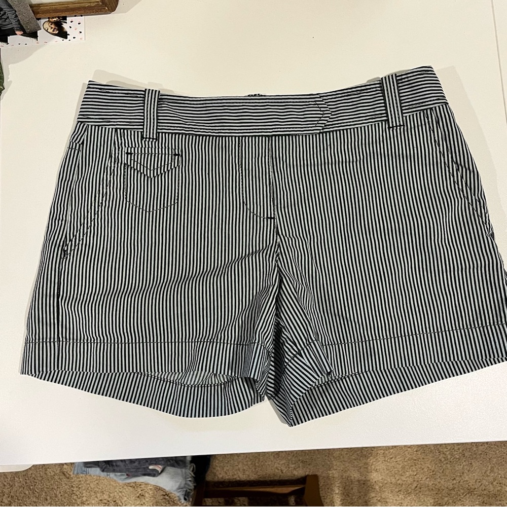 Light new condition and Taylor loft shorts